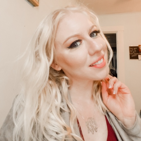 Meet your Posher, Kaylee - Picture 1 of 1